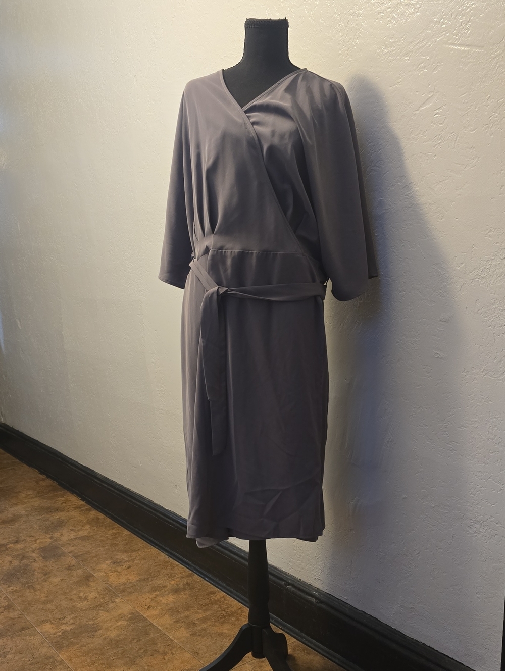 Standards & Practices Short Sleeve Wrap Midi Dress Gray Like New